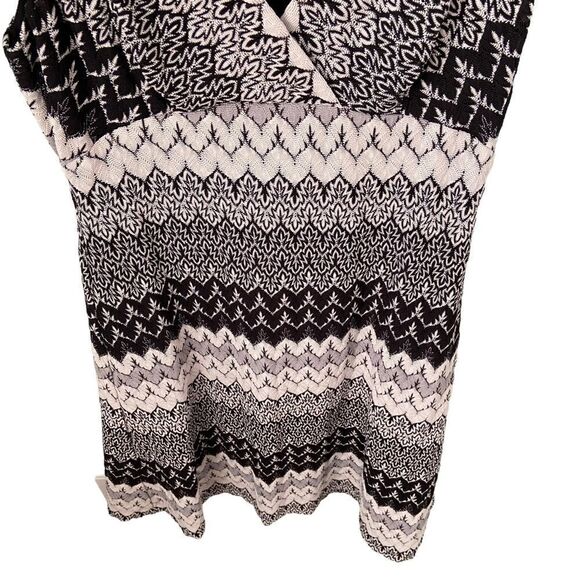 Adrianna Papell Pattern Sheath Mini Dress in Black and White Size 12 - Picture 10 of 16